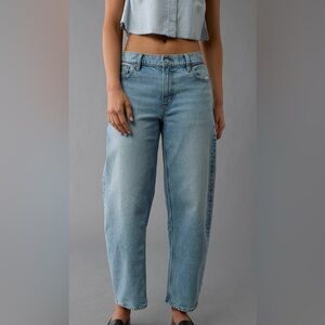 Barrel jeans EUC size 2 short American Eagle